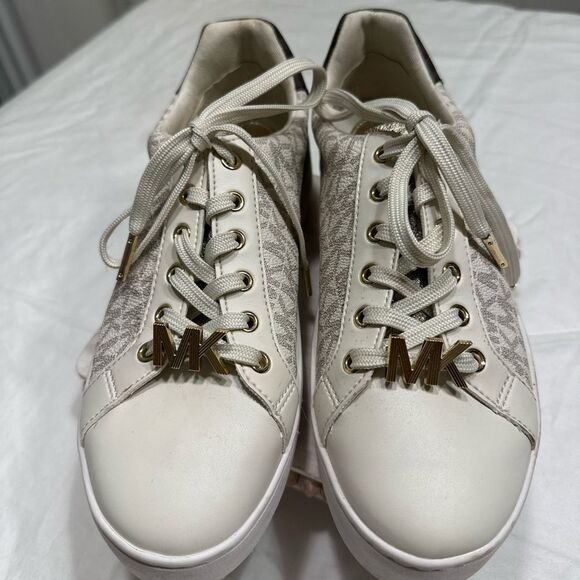 MICHAEL Kors Poppy Color Block Logo Sneaker - Picture 5 of 10